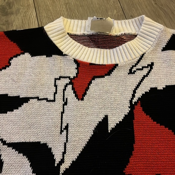 Sweater Vest, 90’s Detail, Size Medium - Picture 6 of 10